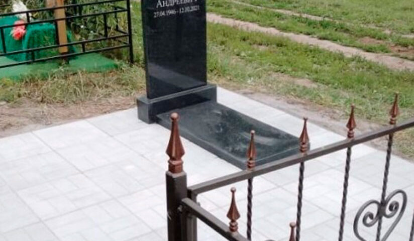 Красивый памятник в минималистичном стилеальный памятник 22