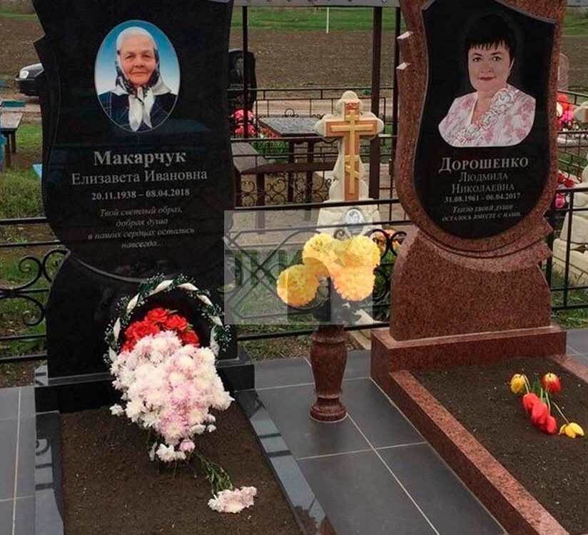 Вертикальный памятник 49