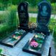 Два памятника в одинаковом дизайне для парного захоронения