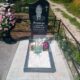 Изящный вертикальный памятник с православным крестом